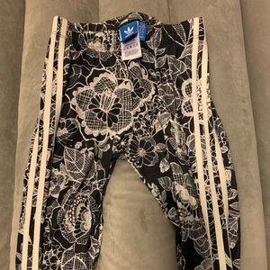 Adidas leggings
